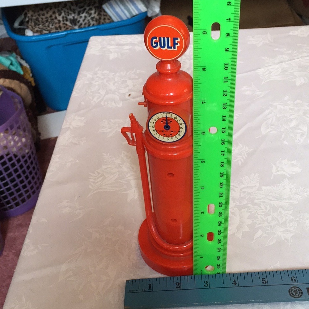 Orange Gulf gas pump telephone